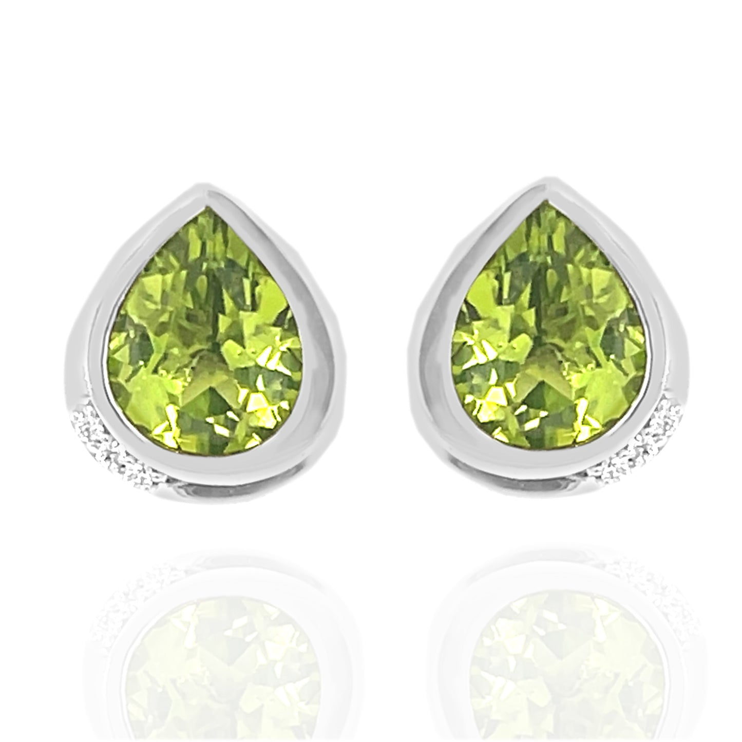 14Kt White Gold Peridot With Diamond Stud Earring - Pinctore