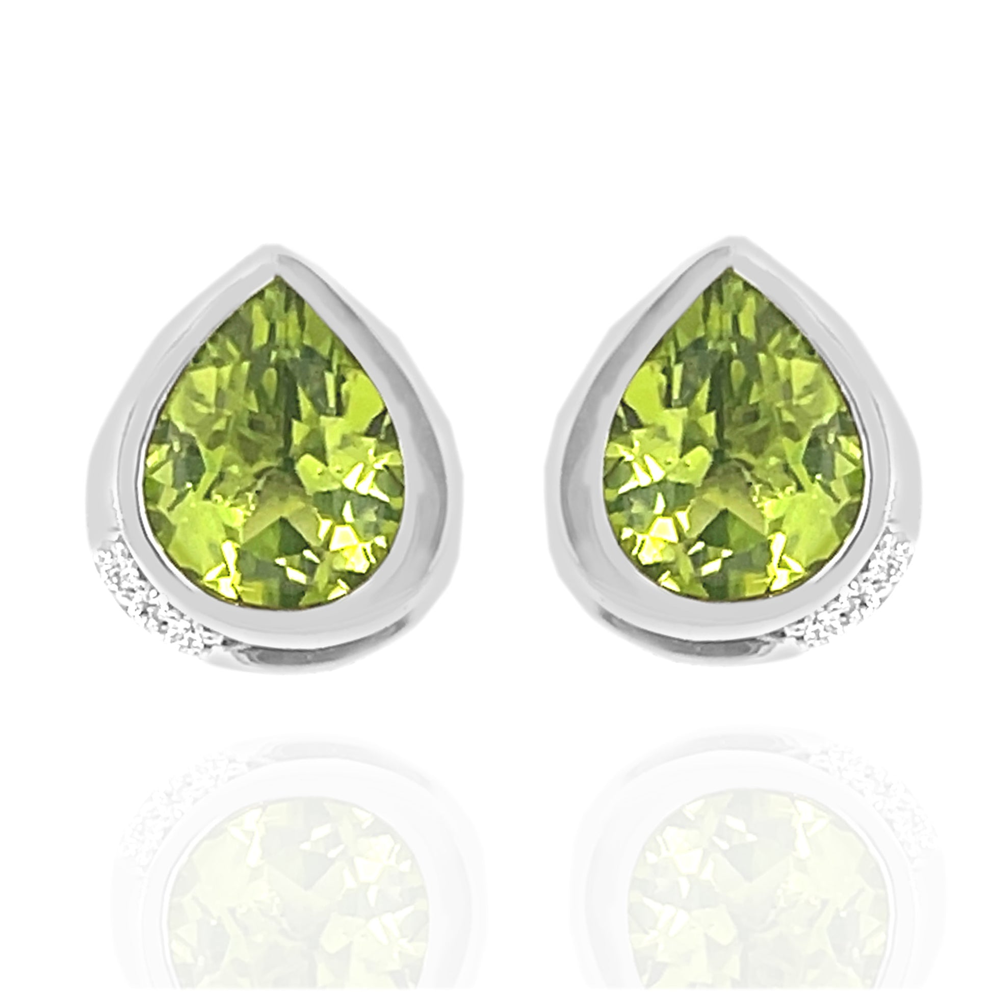 14Kt White Gold Peridot With Diamond Stud Earring - Pinctore