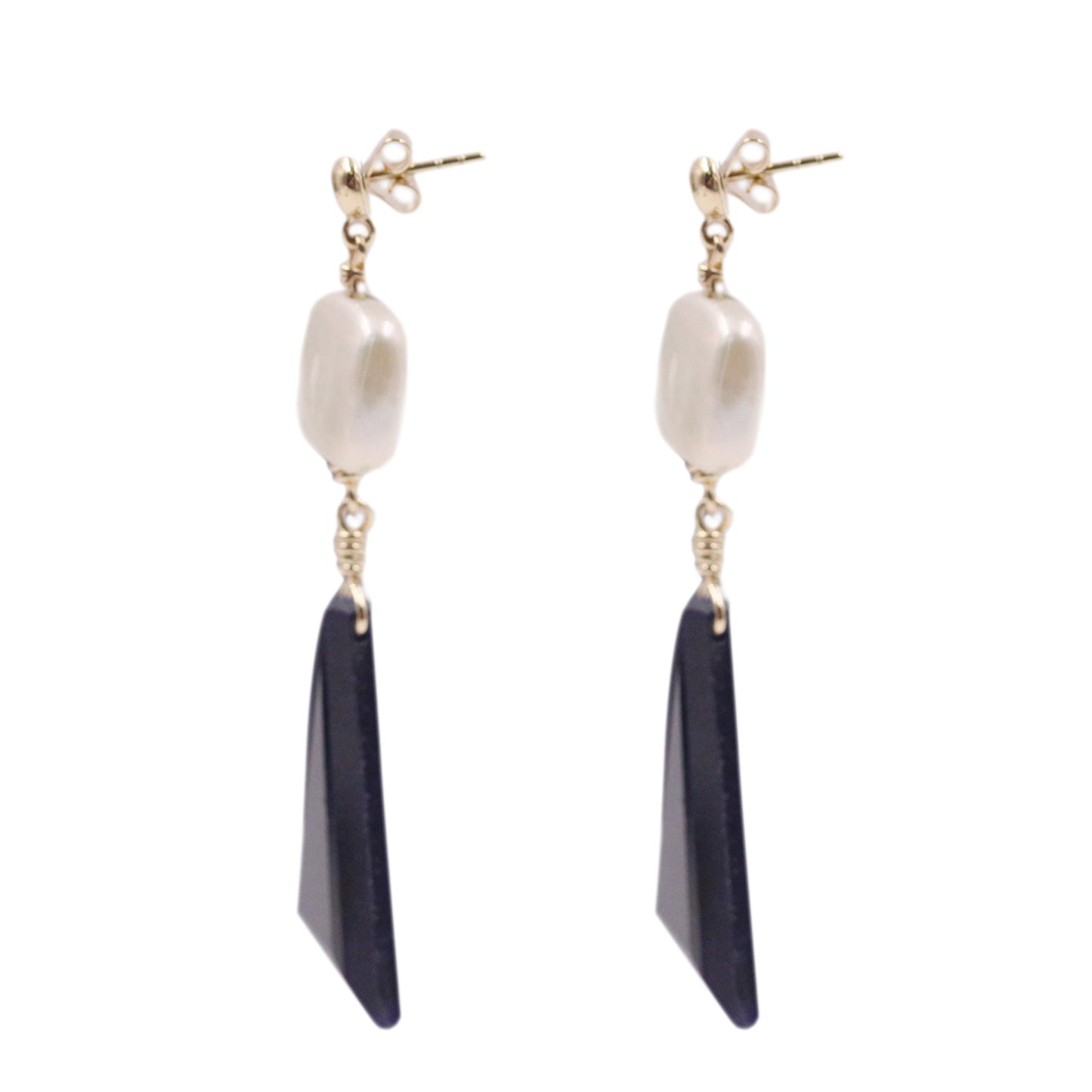 14Kt Gold Corundum Sapphire,  White Cashew Pearl Earring - Pinctore