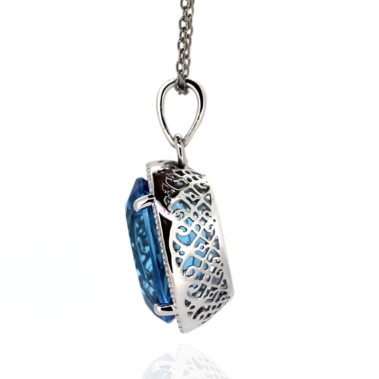 925 Sterling Silver Sky Blue Topaz Pendant - Pinctore