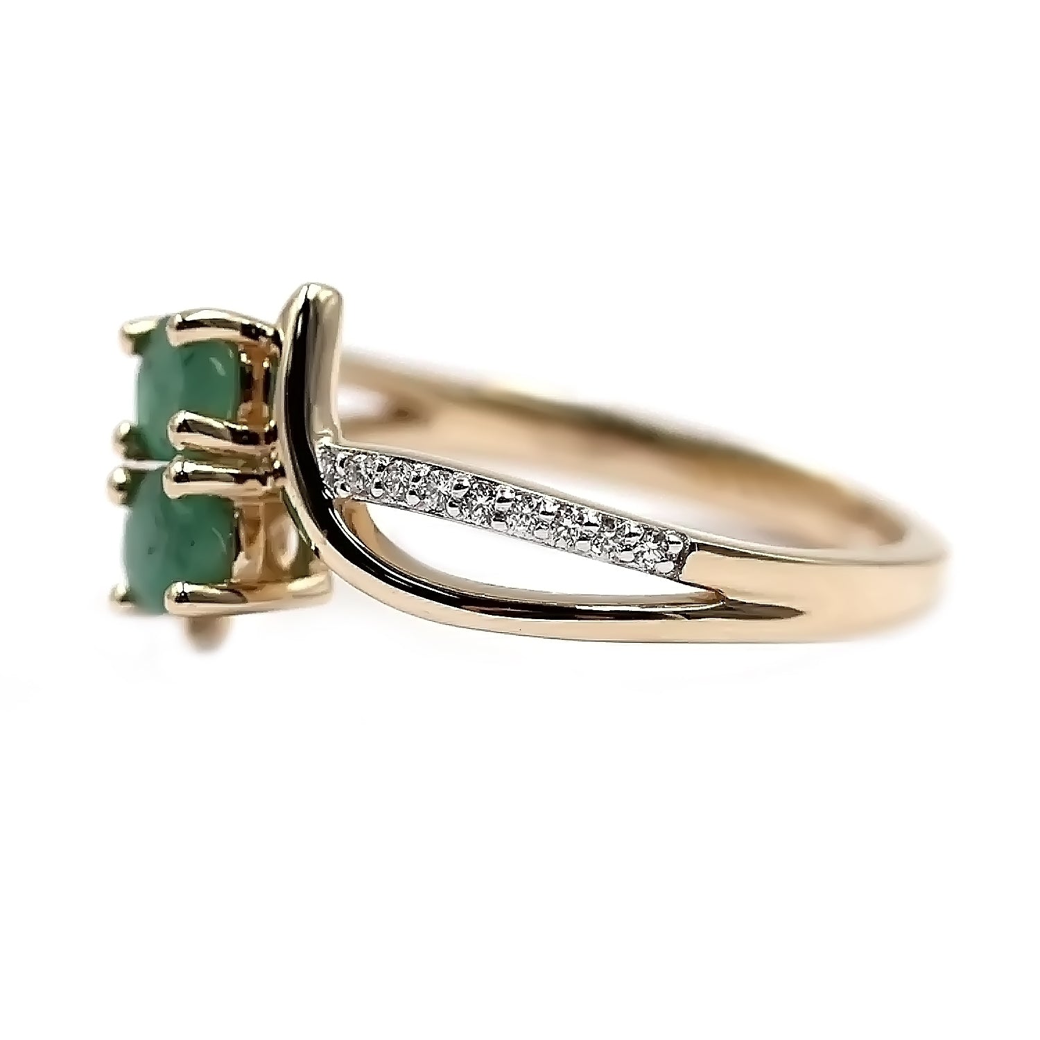 14kt Yellow Gold Emerald With Diamond Ring - Pinctore