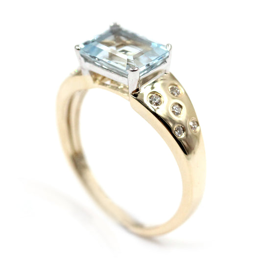 14kt Yellow Gold Aquamarine With Diamond Ring - Pinctore