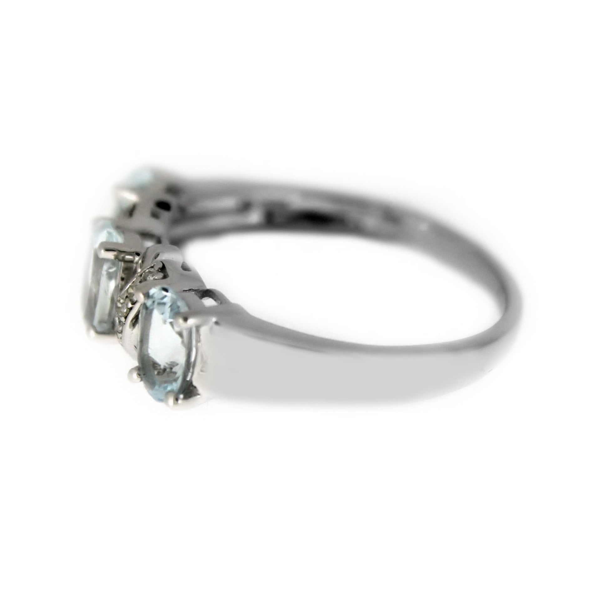 Sterling Silver Aquamarine & Diamond XOXO Ring - Pinctore