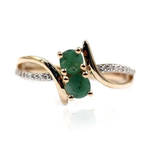 14kt Yellow Gold Emerald With Diamond Ring - Pinctore